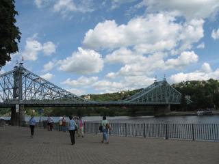 04-09; Dresden; Brücke; von Peter