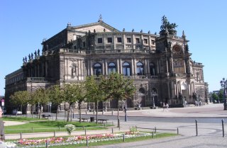 04-09; Dresden; Semperoper; von Peter
