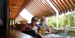 08-07; Melnik; Eis essen