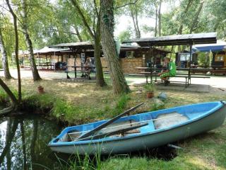 08-09; Krenec Grill 01