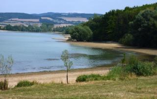 08-16; Serec; See von gegenüber 01