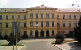 08-22; Hostinne; Gymnasium