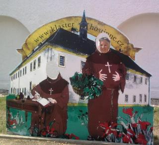 08-22; Hostinne; Lochbild