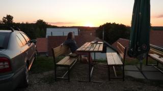 2016-07-20; Pouzdrany; In der Weinkneipe 02