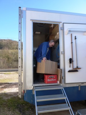 2016-12-10-2-harry-beim-ausladen-02