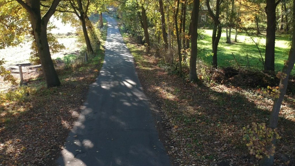 Mit Auto, E-Bike und Fahrrad