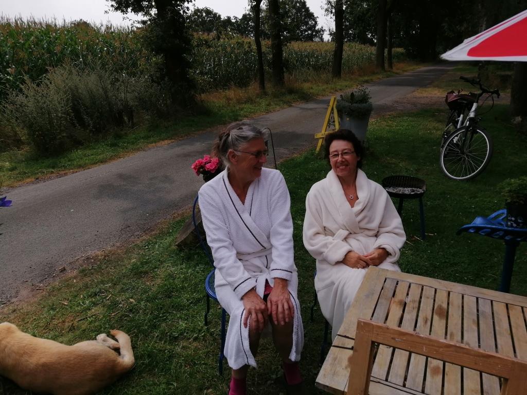 Morgenklön in angemessener Kleidung