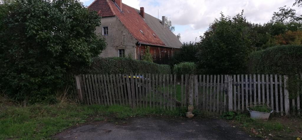 Teilweise verlassen, teilweise bewohnt