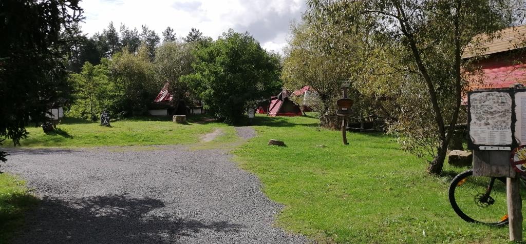 Nicht nur Wohnmobile, auch Zelte