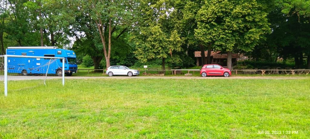 Im Hintegrund der Biwakplatz