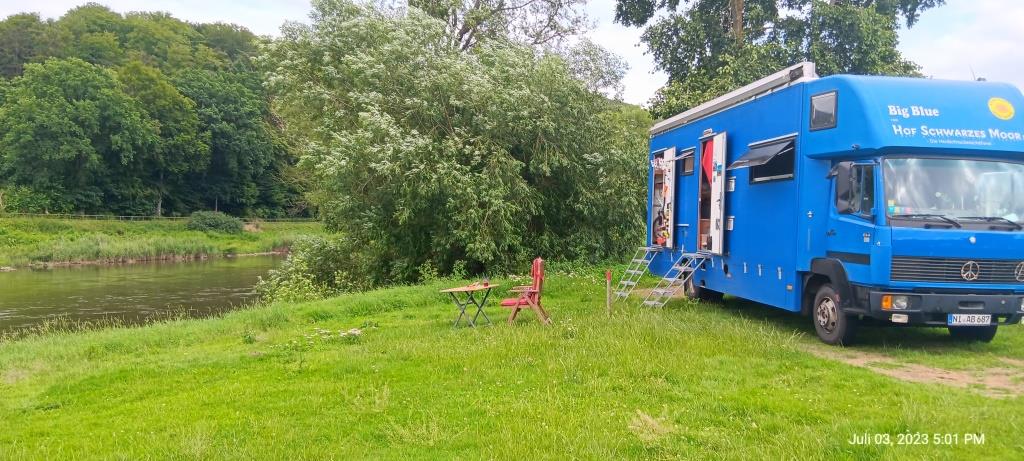 Und direkt am Wasser