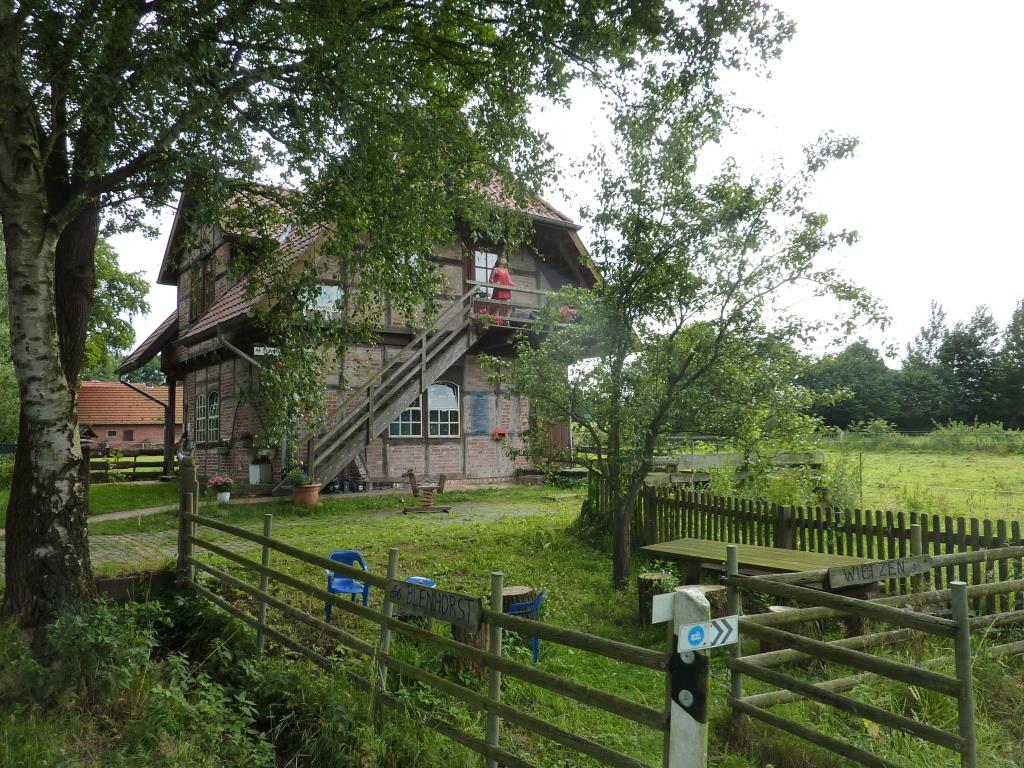 Mit Grillplatz unter dem Birnbaum